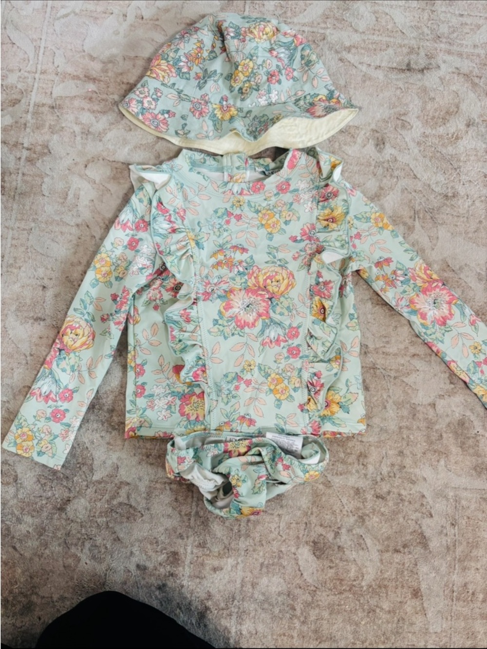 Louise Misha Floral Rash Guard Set + Matching Sun Hat | Size 3T